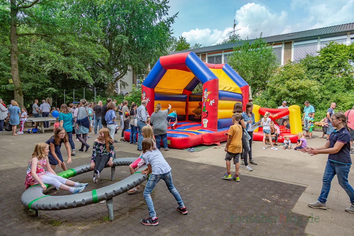 Mit einem großen Schulfest feierte die Paul-Gerhardt-Schule in Hengsen heute ihren 60. Geburtstag. (Foto: P. Gräber - Emscherblog.de)