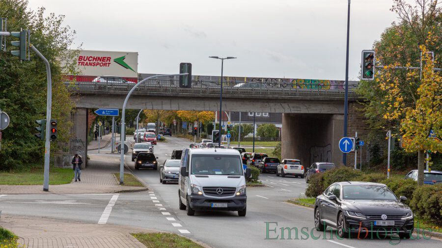 Ab Dienstag nächster Woche erhält die Nordstraße eine provisorische Baustellenampel für voraussichtlich drei Wochen. Die bestehende Lichtzeichenanlage muss wegen der aktuellen Brückenbauarbeiten abgeschaltet werden. (Foto: P. Gräber - Emscherblog)