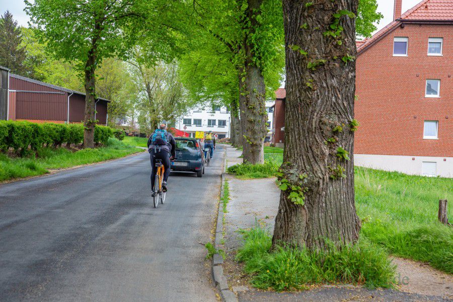 Der Planungs- und Bauausschuss hat heute (17. März) das weitere Verfahren beschlossen: Die Rausinger Straßen wird in diesem Abschnitt einen Gehweg erhalten. (Foto: P. Gräber - Emscherblog)