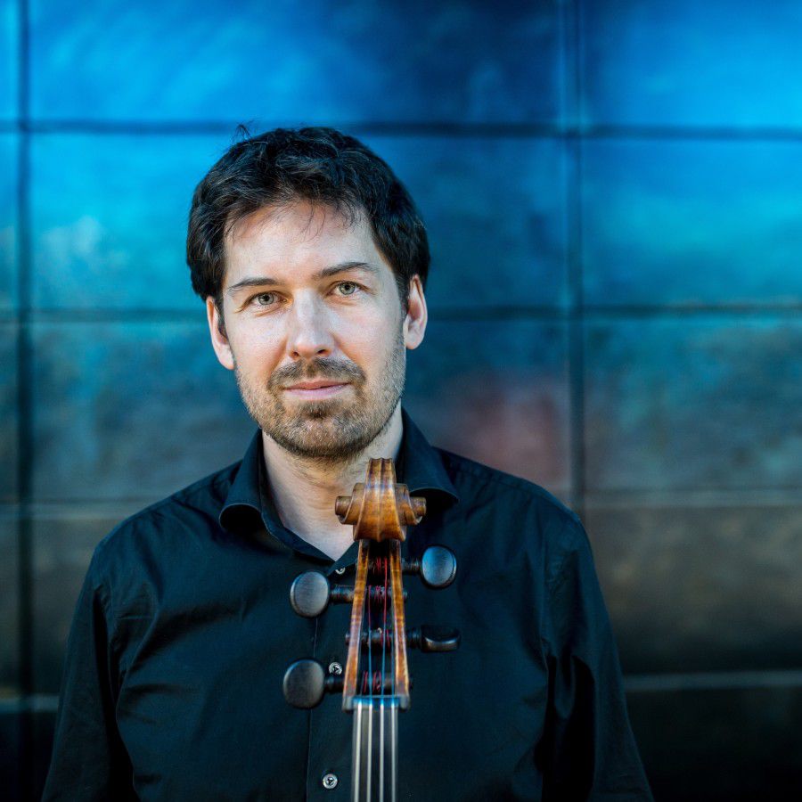 Gastiert auf Haus Opherdicke: der Violinist David Stromberg – (Foto: Raimar von Wienskowski)