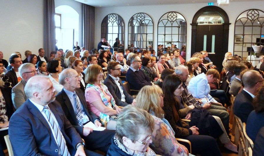 Fast 130 Teilnehmer diskutierten beim Symposium Gerontopsychiatrie auf Haus Opherdicke. Foto Jasmin Sowik – Kreis Unna