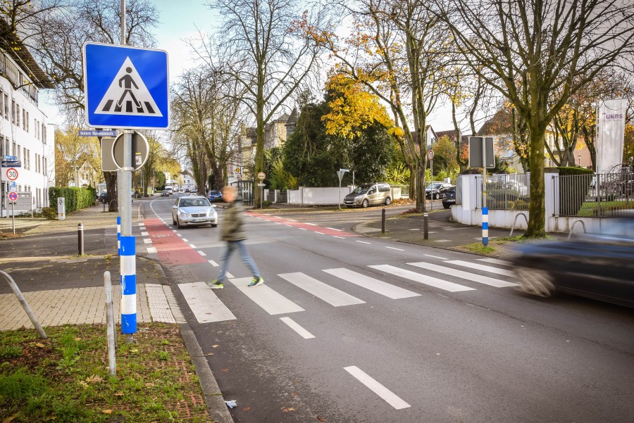 Serie &ldquo;Verkehrsregeln aufgefrischt&rdquo;: Auch Fußgänger haben „Vorfahrt