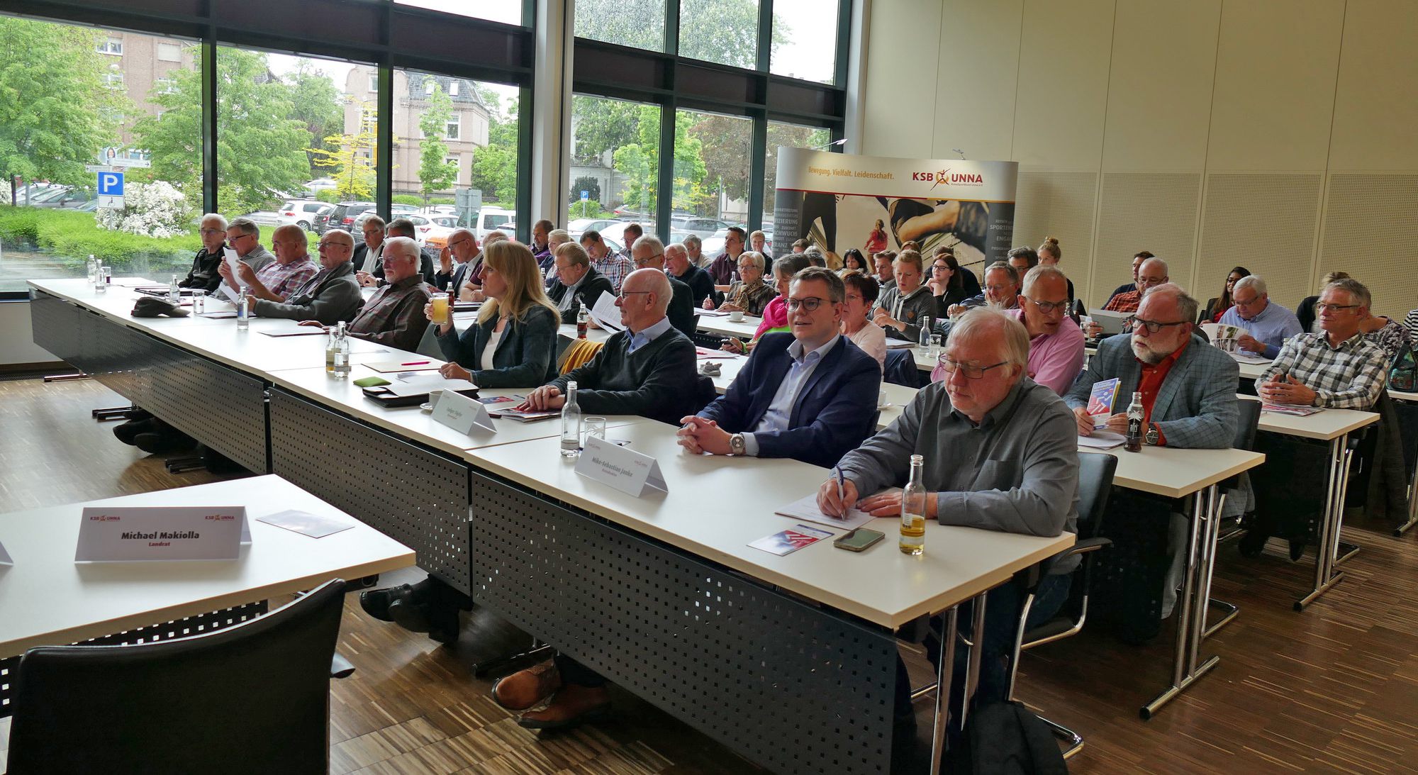 Bei der Mitgliederversammlung des KreisSportbundes am Donnerstag im Kreishaus war der Sitzungssaal gut gefüllt. (Foto: KSB Unna)