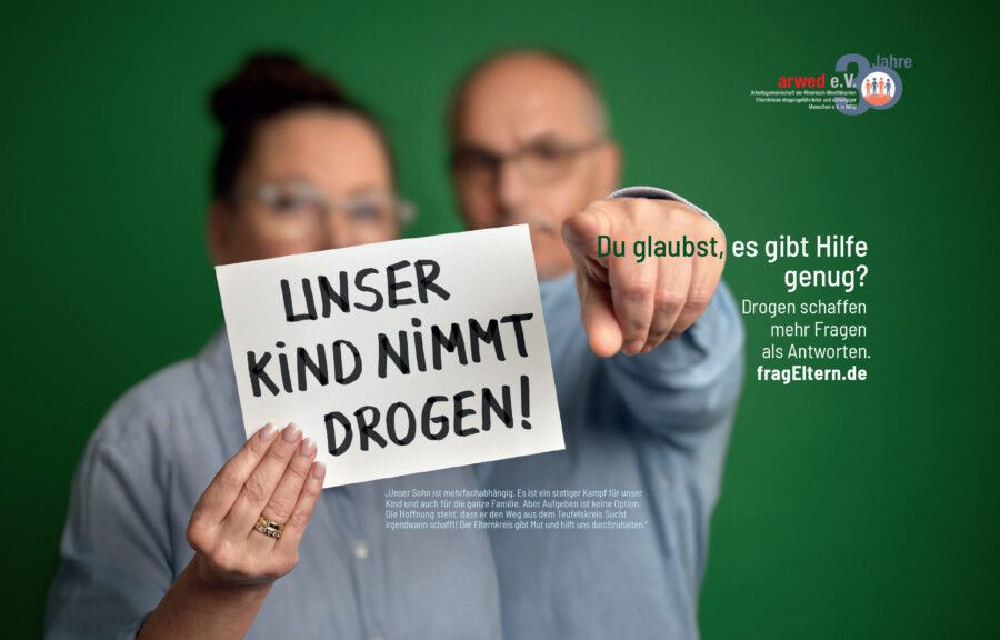 Plakat zur Kampagne "fragEltern", in der sich Eltern drogenabhängiger Kinder zu Wort melden. (Foto: fragEltern)