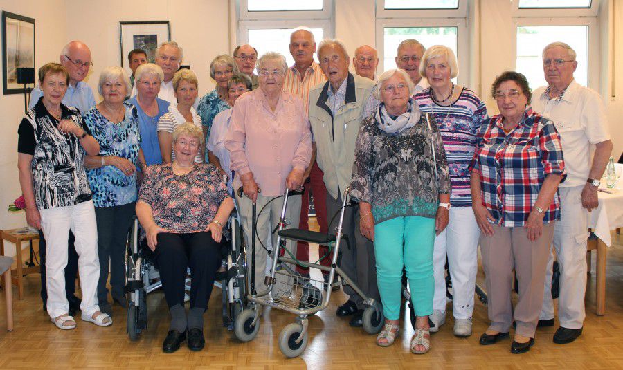 Der Trägerverein der Senioren-Begegnungsstätte hatte am Freitag die imn denb Monaten Mai und Juni geborenen Mitglieder zu einer Geburtstagstagsnachfeier eingeladen. (Foto: privat)