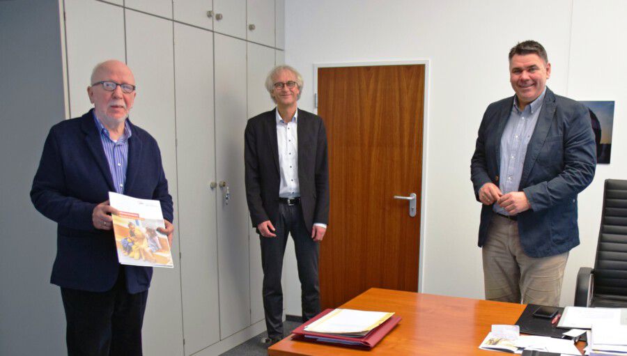 Austausch im Kreishaus: (v. l.) AWO-Vorsitzender Wolfram Kuschke, AWO-Geschäftsführer Rainer Goepfert, Landrat Mario Löhr (Foto: Kreis Unna).