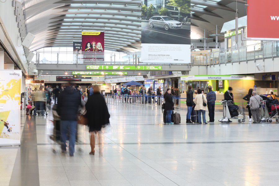 Der Flughafen Dortmund verzeichnet seit Jahresbeginn bereits über 2,3 Millionen Flugreisende und kann damit voraussichtlich sein gesetztes Jahresziel von 2,6 Millionen Passagieren sogar überbieten: das Terminal im Dortmund Airport. (Foto: Dortmund Airport)