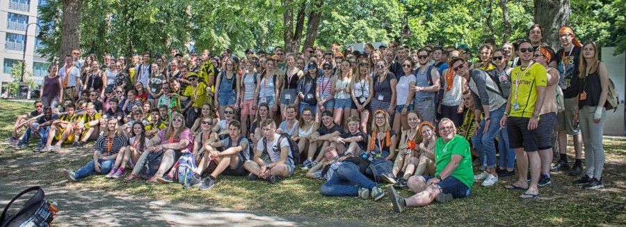 Erstmalks besuchten 200 junge Menschen aus drei Jugendeinrichtungen in Frömern, Dellwig und Holzwickede-Opherdicke den Kirchentag in Berlin. (Foto: privat)