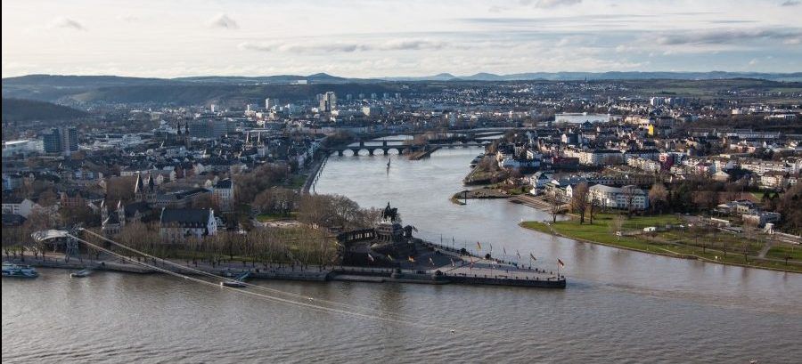 Ziel der CDU-Bürgerfajhrt: das Deutsche Eck in Koblenz. (Foto: P. Gräber - Emsvcherblog.de) M