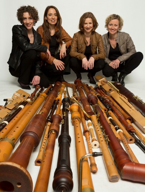Geben gemeinsam mit Kindern ein Konzert auf Haus Opherdicke: die vier Musikerinnen von "Flautando". (Foto: Flautando Köln)