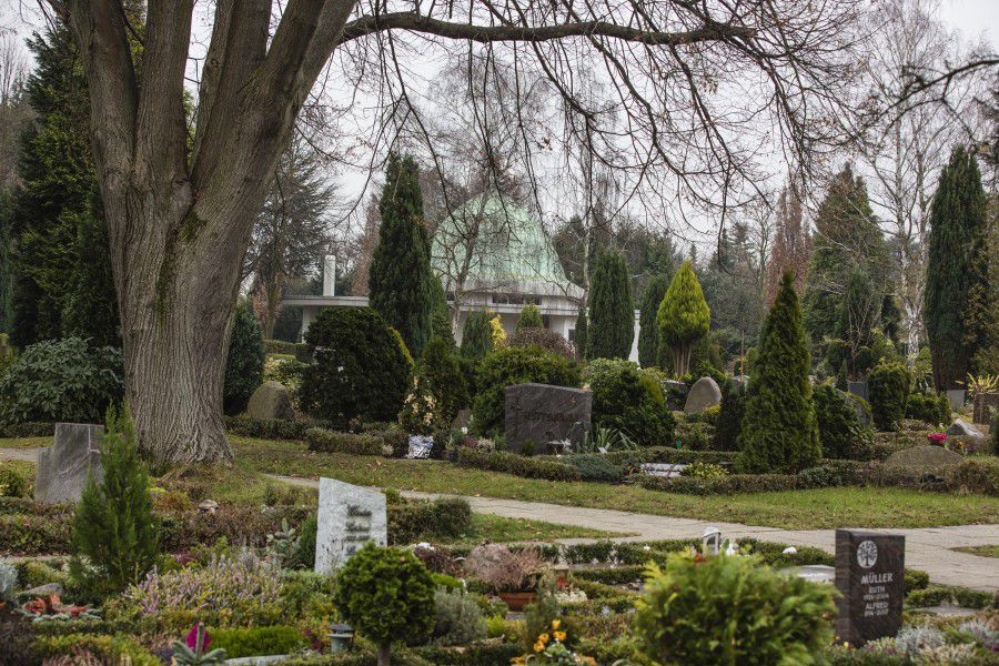 Am kommenden Mittwoch (16. Juni) wird die Standsicherheit der Grabmale auf dem kommunalen Friedhof überprüft. (Foto: P. Gräber - Emscherblog)