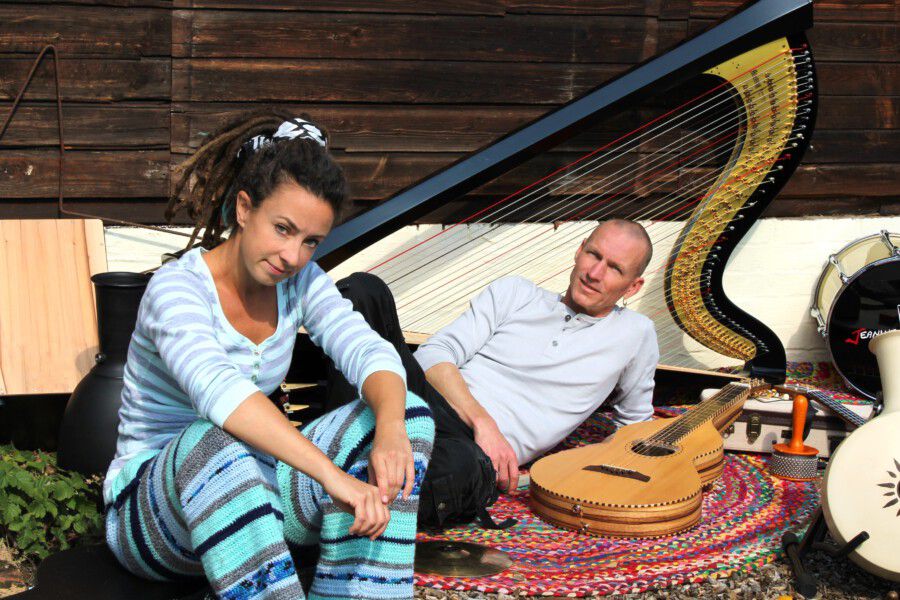 Jeanine Vahldiek und Steffen Haß spielen am 24. September im Rahmen der Opherdicker Herbstbühne auf Haus Opherdicke. (Foto: Jeanine Vahldiek)