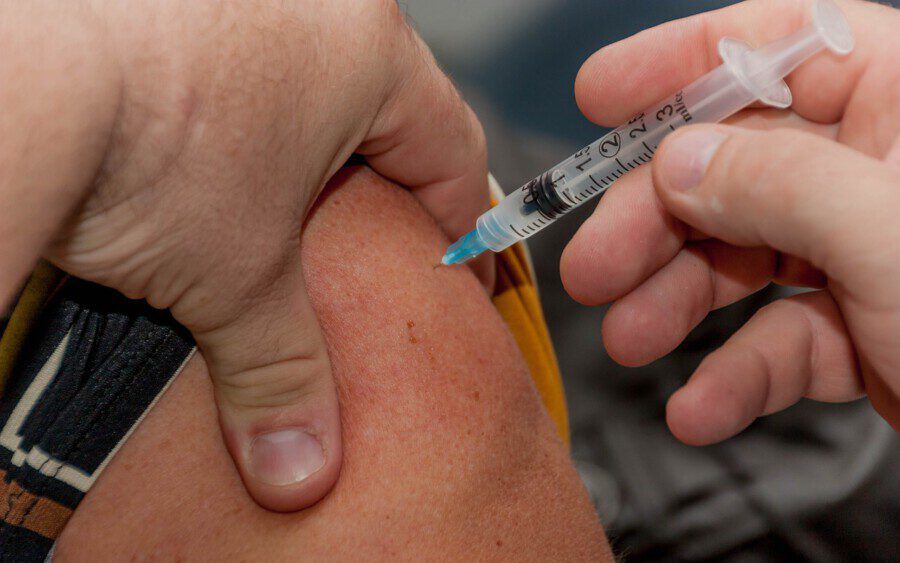 Eine Gripperkrankung sollte nicht auf die leichte Schulter genommen werden, Die Mediziner des Kreis-Gesundheitsamtes Unna raten deshalb zur Grippeschutz-Impfung. (Foto: Pixabay).