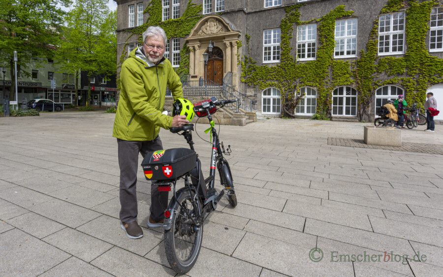 Abert Hoppe (73 J.) startetam 11. Mai auf seinem Fahrrad zu einer Tour in die Schweiz. Zurück geht's anschließend mit der bahn. (Foto: P. Gräber - Emscherblog)