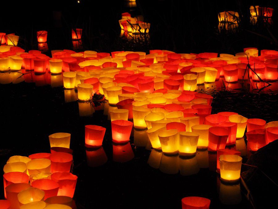 Candlelight / Kerzenlicht Bild von Hans Braxmeier - pixabay.com
