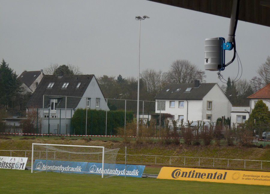Die Spiele des HSCV werden künftig live über diese Kamera am Stadiondach übertragen. (Foto: privat)