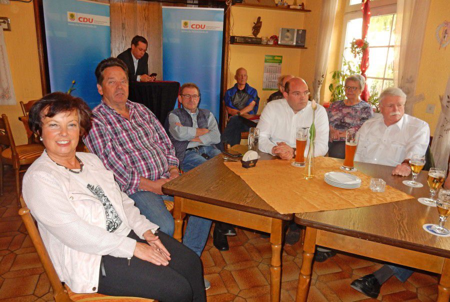 Bei einem Politischen Abend im Saal von Hoppy's Treff diskutierte die CDU die künftige Entwicklung der Gemeinde. (Foto: privat)