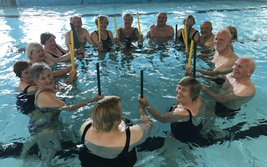 Der HSC-Gesundheitssport einen neuen Kurs "Präventive Aquagymnastik" : Wassergymnastik mit dem HSC in der Kleinschwimmhalle. (Foto: privat)