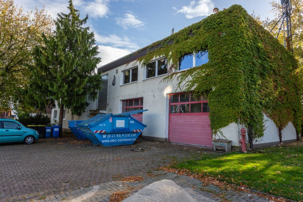 Künftiges Domizil der kommunalen Wasserversorgung: das ehemalige Feuerwehrgerätehaus Auf dem Blick 2a. (Foto: P. Gräber - Emscherblog.de)