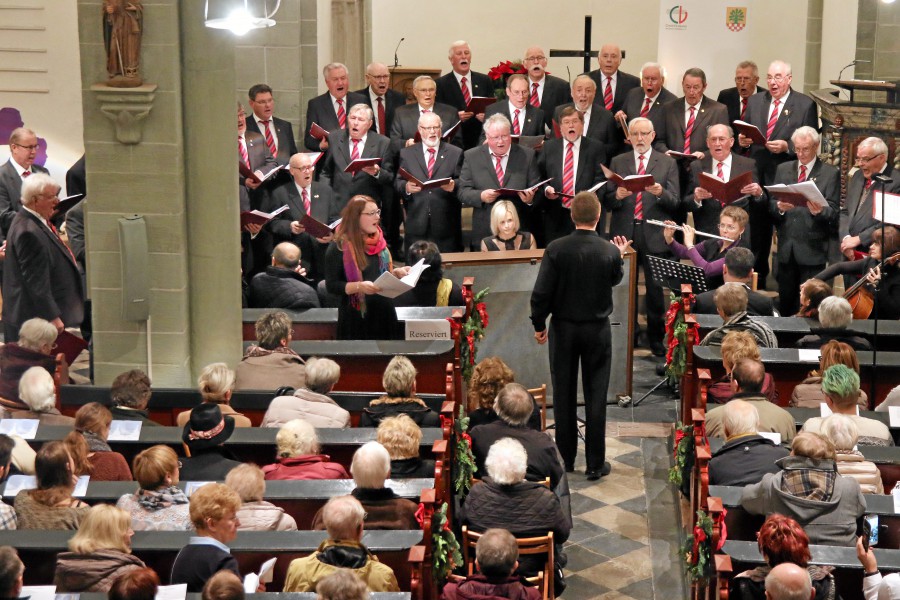 Schon Tradition: Der MGV Eintracht stimmt am 3. Advent in der ev. Kirche Opherdicke mit einem Konzert auf Weihnachten ein. (Foto: privat) 