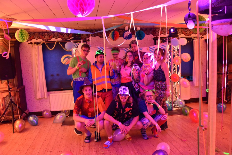 Die Schweden-Freizeit richtet sich an Jugendliche im Alter von zwölf bis 15 Jahren: Bad-Taste-Party im hohen Norden. (Foto: Ev. Jugend)  