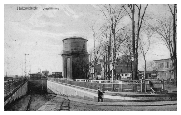 Die Aktive Bürgerschaft sucht alte Fotos, wie dieses der Bahnunterführung, aus Holzwickede.  (Foto: Archiv) 