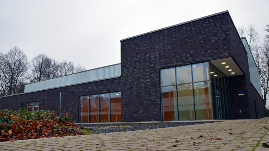 Das Impfzentrum an der Platanenallee befindet sich in der neuen Kreissporthalle II. (Foto: Anita Lehrke - Kreis Unna)