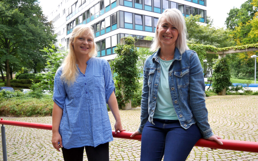 Neues Team der Schwangerschaftskonfliktberatung: Simone Saarbeck (links) und Saskia Wierdeier. (Foto: Birgit Kalle – Kreis Unna)