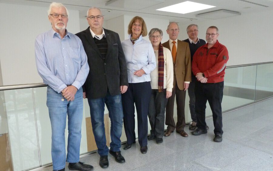 Der amtierende Vorstand der Kreisseniorenkonferenz seit Oktober 2017, vorne von links nach rechts: Jürgen Wiechert, Rolf Schwerdt (1. Vorsitzender), Ursula Bergmann, Hildegard Busemann (2020 ausgeschieden), Ernst-Dieter Standop, Klaus Gödecker sowie dahinter Hans Zakel (Sozialplaner Kreis Unna).