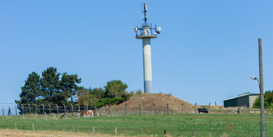 Auch auf die ehemalige Radarstation wird in der von der Aktiven Bürgerschaft erarbeiteten Broschüre "Historischer Rundweg durch den Hengser Westen" eingegangen.  (Foto: P. Gräber - Emscherblog) 