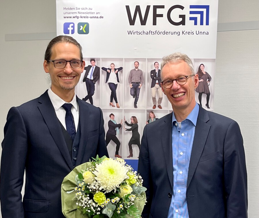 Sascha Dorday (links) wurde von Dr. Michael Dannebom bei der WFG Kreis Unna begrüßt. (Foto: WFG - Heinze)
