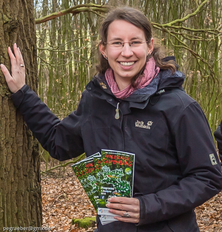 Katharina Farwick-Brückhändler, Mitarbeiterin der Waldschule Cappenberg, hat die Rallyes rund um Haus Opherdicke überarbeitet. (Foto: P. Gräber)