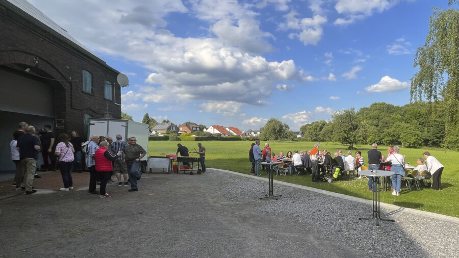 Auch der landwirtschaftliche Ortsverein feierte sein Sommerfest am Samstag auf dem Hof Strenge_Erbstößer in Hengsen. (Foto: privat) 