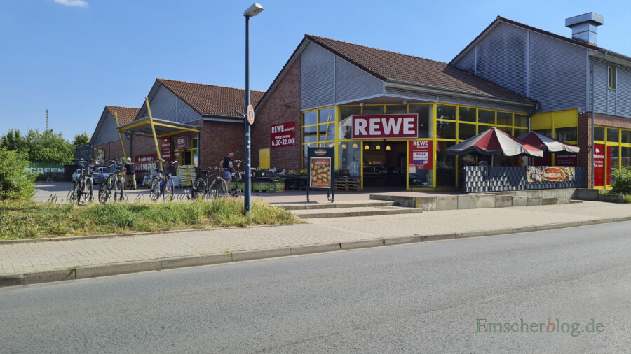 Der Rewe-Markt an der Stehfenstraße soll modernisiert und erweitert werden. (Foto: P. Gräber - Emscherblog)