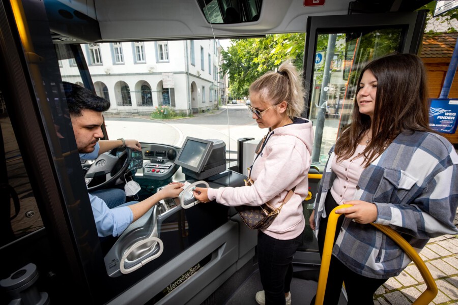 Die Verkaufszahlen des 9-Euro-Tickets sind schon gut. Ob alle Käufer des Tickets tatsächlich auch regelmäßig Bus fahren, muss sich erst noch zeigen. (Foto: VKU) 