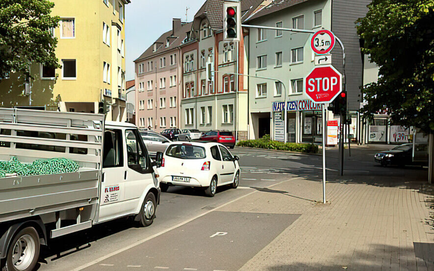 Auch die Signalanlage an der Kreuzung Rausinger, Nord- und Stehfenstraße ist Sehbehinderte optimiert worden. (Foto: P. Gräber - Emscherblog)