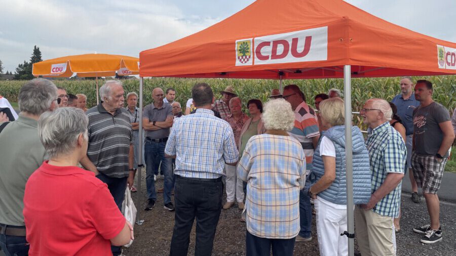Eine Mehrheit der Bürger bei der "CDU vor Ort"-Veranstaltung  sprach sich gegen das geplante Neubaugebiet Pastor Kamp aus. (Foto: CDU)  