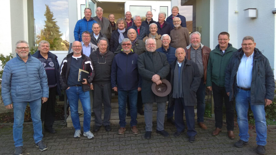 Die Sänger vom MGV Eintracht Hengsen nach den intensiven Proben am Wochenende im ev. Gemeindehaus Opherdicke. (Foto: privat) 