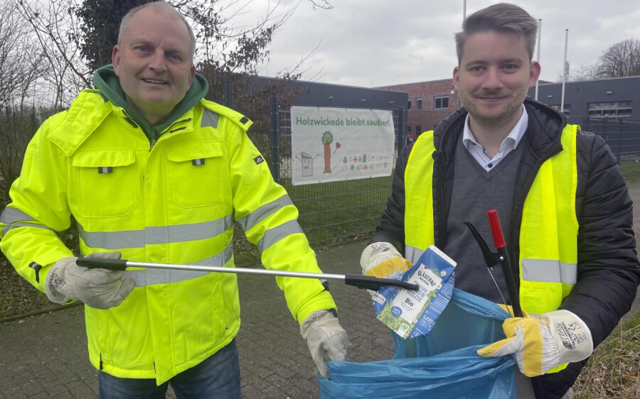 Die beiden Ortsvorsteher laden zur Müllsammelaktion in den Haarstrang-Dörfern ein: Volker Schütte (l.) und Marcal Zilian packen es an. (Foto: privat) 