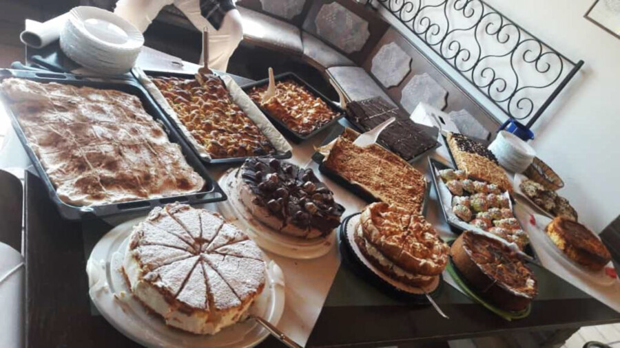 Das Kuchen- und Tortenbuffet bot eine große Auswahl. Dafür hatten viele backfreudige Vereinsmitglieder gesorgt. (Foto: privat)