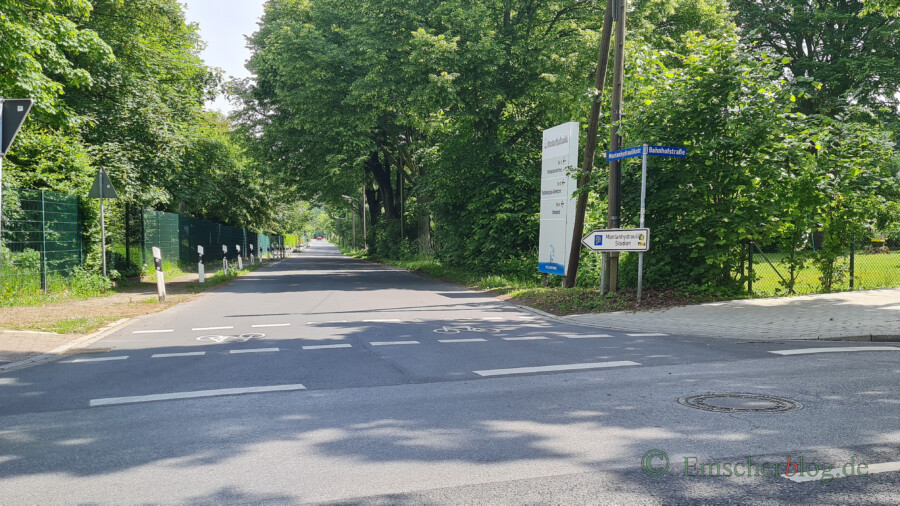 Die Montanhydraulikstraße wird am kommenden Montag (10. Juli) voll gesperrt. Es werden Sondierungsbohrungen an Blindgänger-Verdachtspunkten durchgeführt. (Foto: P. Gräber - Emscherblog)