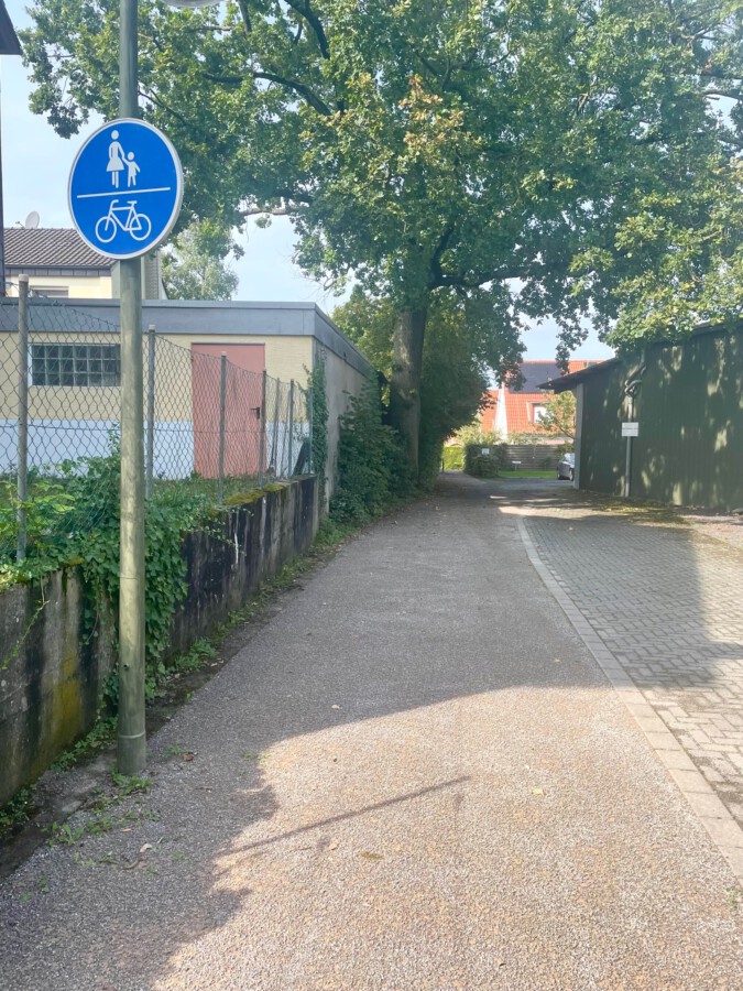 Auch der Fuß- und Radweg zur Siedlung Kornblumenweg wurde instandgesetzt. (Foto: privat) 