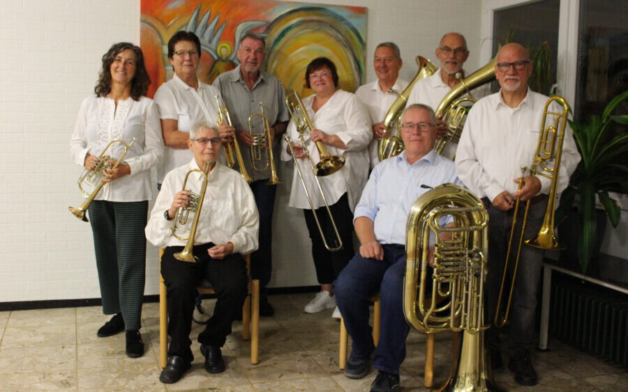 Dieses aktuelle Foto zeigt den evangelischen Posaunenchor Opherdicke, auf dem allerdings noch einige Mitglieder fehlen. (Foto: Posaunenchor Opherdicke)